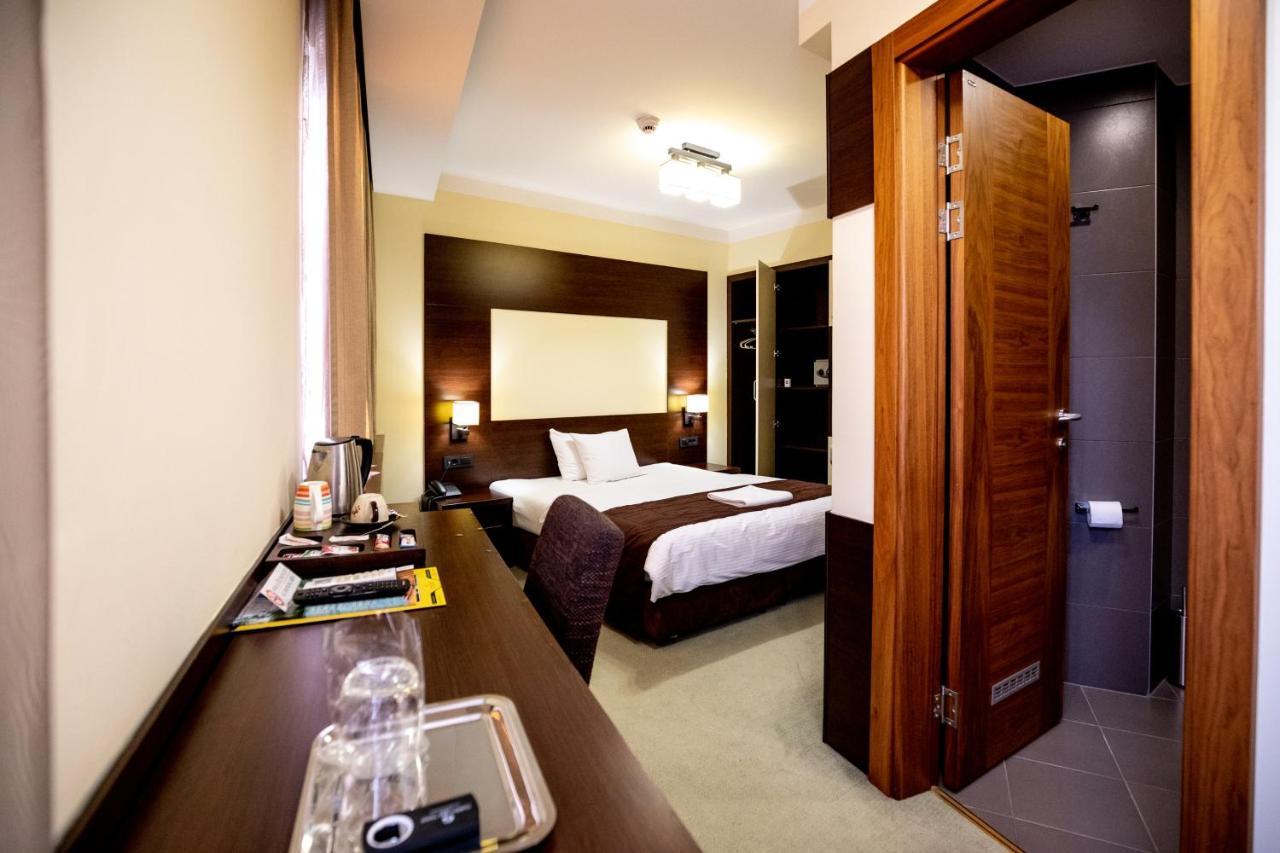 Boutique Hotel Golden Star Tuzla Eksteriør bilde