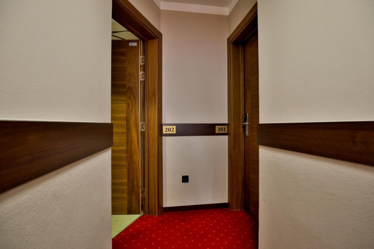 Boutique Hotel Golden Star Tuzla Eksteriør bilde
